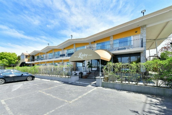 The Freeport Inn and Marina image 12